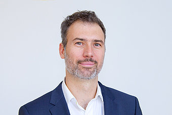 Prof. Dr. Oliver Schenker